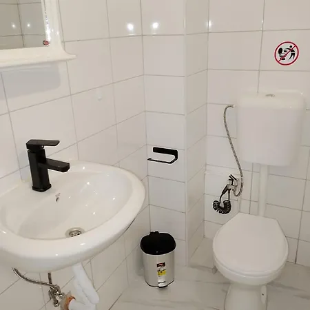 Guesthouse1 Karma369 Хостел