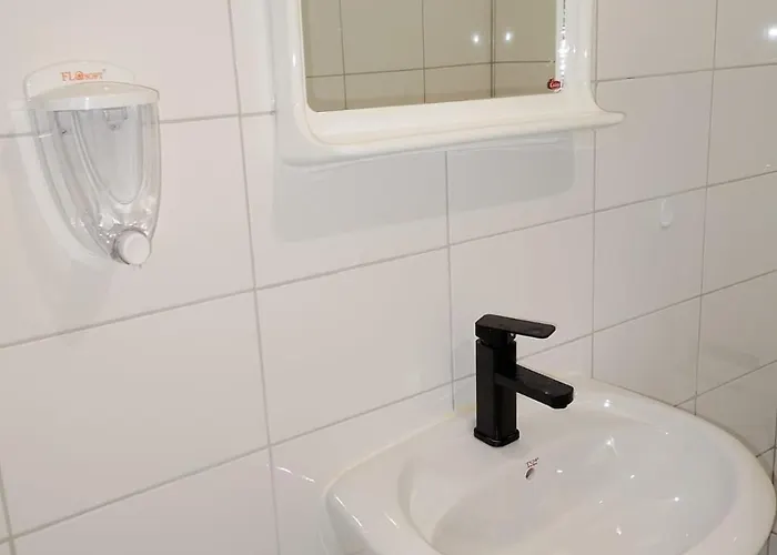 Guesthouse1 Karma369 Hostal